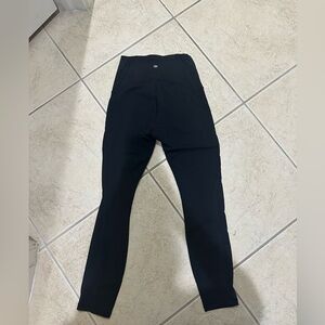 Lululemon black high rise mesh 7/8 leggings